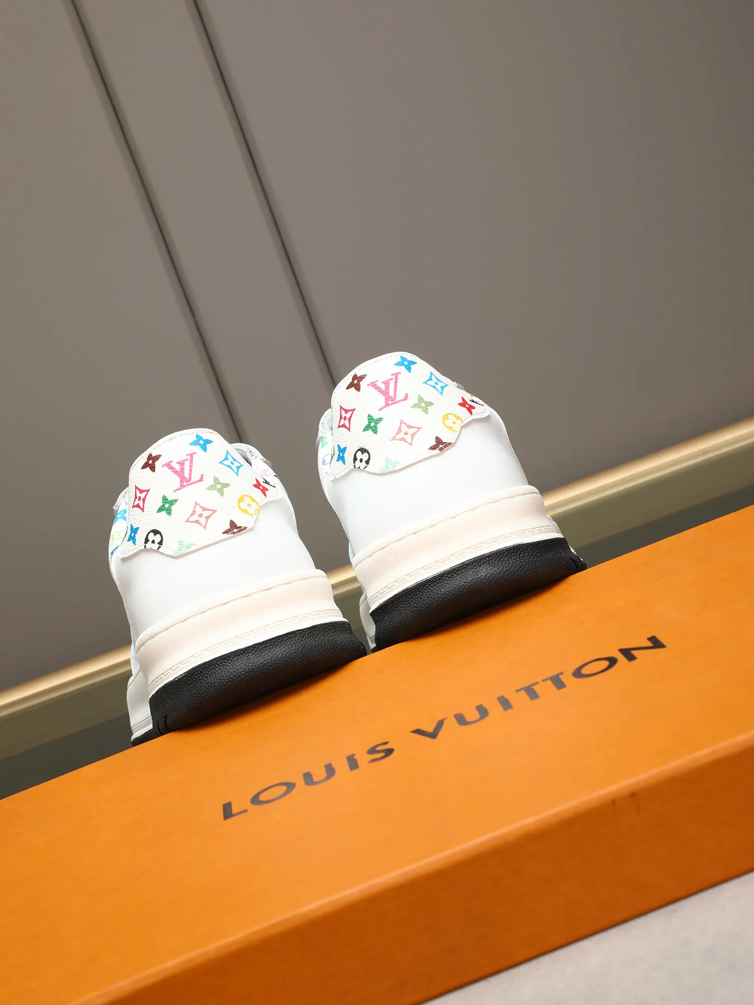 Mainly recommended model 👍👍👍P400 LOUIS VUITTON [Luden Yiwei] - LV upper imported first-layer cowhide combined with LV classic materials 🇩🇪 imported leather lining ➕ non-slip and wear-resistant outsole. Every man's identity is reflected in his elegant and stable upper shoes🚶🏻🚶🏻📯 No matter the wind or rain, the shoe last remains unchanged and can stand the test of time🔍️. ——Code number: 38-44 (45 can be customized)